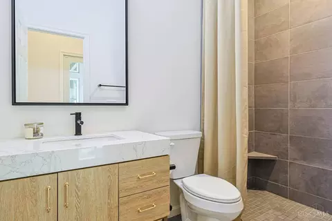 Bath - 10375 Carriage Trl, Cincinnati, OH 45242 photo 6 of 10