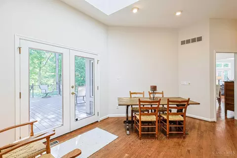 Dining - 10375 Carriage Trl, Cincinnati, OH 45242 photo 4 of 5