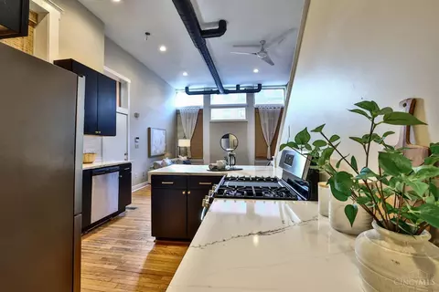 Kitchen - 112 Thirteenth St, Cincinnati, OH 45202 photo 3 of 4