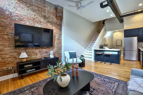Living - 112 Thirteenth St, Cincinnati, OH 45202 photo 2 of 3