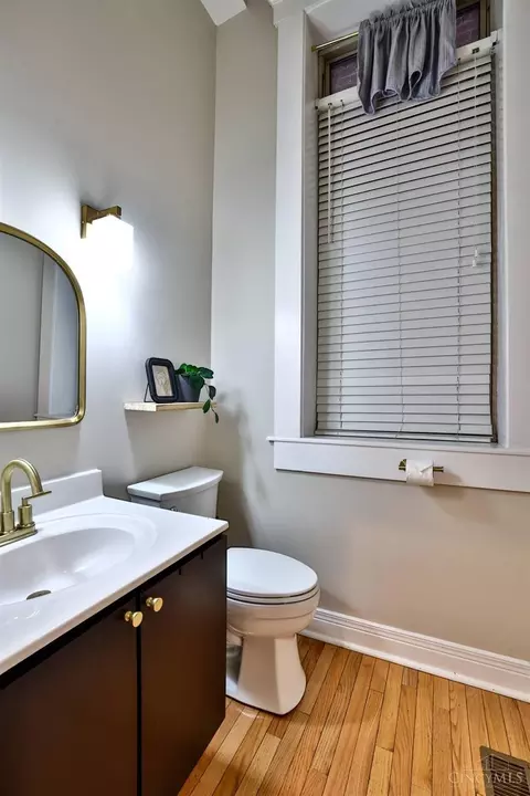 Bath - 112 Thirteenth St, Cincinnati, OH 45202 photo 4 of 4