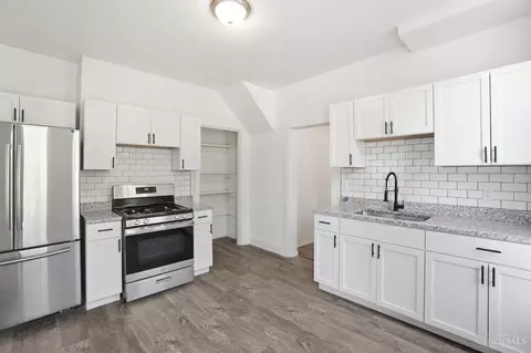 4569 Edgewood Ave, Cincinnati, OH 45232