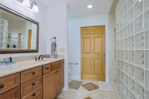 Bath - 5972 W Fork Rd, Cincinnati, OH 45247 photo 1 of 7