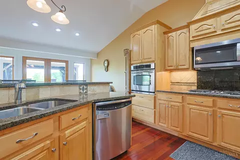 Kitchen - 5972 W Fork Rd, Cincinnati, OH 45247 photo 2 of 3