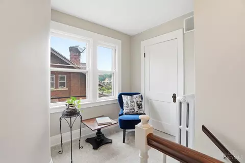 Entry Way - 1021 Overlook Ave, Cincinnati, OH 45238 photo 3 of 3