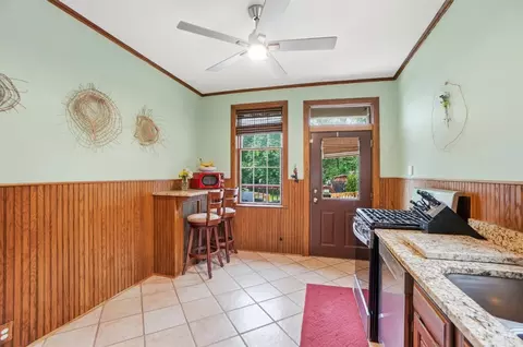 Kitchen - 1021 Overlook Ave, Cincinnati, OH 45238 photo 2 of 4