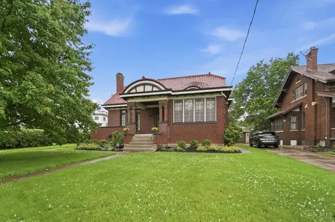 Exterior - 1021 Overlook Ave, Cincinnati, OH 45238 photo 2 of 11