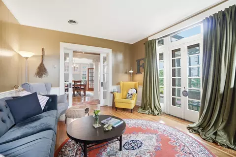 Living - 1021 Overlook Ave, Cincinnati, OH 45238 photo 2 of 2