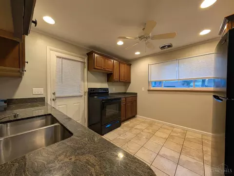 Kitchen - 8829 Mockingbird Ln, Cincinnati, OH 45231 photo 1 of 4