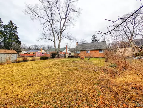 Exterior - 8829 Mockingbird Ln, Cincinnati, OH 45231 photo 5 of 5