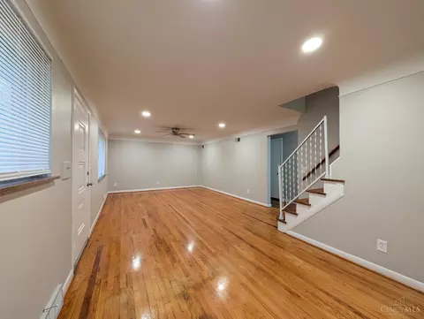 Living - 8829 Mockingbird Ln, Cincinnati, OH 45231 photo 3 of 3