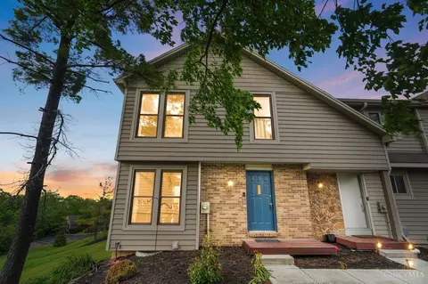 21 Overlook Ct, Fairfield, OH 45014