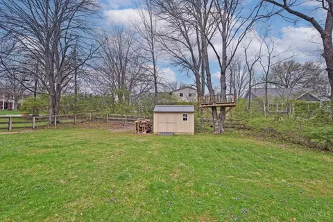 Exterior - 10178 Zig Zag Rd, Blue Ash, OH 45242 photo 8 of 12