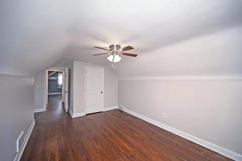 Bedroom - 10178 Zig Zag Rd, Blue Ash, OH 45242 photo 6 of 12