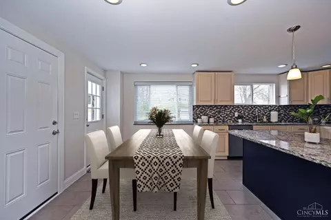 Dining - 10178 Zig Zag Rd, Blue Ash, OH 45242 photo 1 of 1