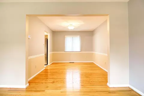 Living - 1667 Clemson Cir, Cincinnati, OH 45255 photo 4 of 7