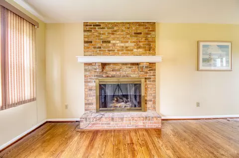 Living - 1667 Clemson Cir, Cincinnati, OH 45255 photo 7 of 7