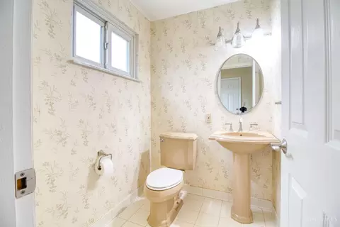 Bath - 1667 Clemson Cir, Cincinnati, OH 45255 photo 1 of 3