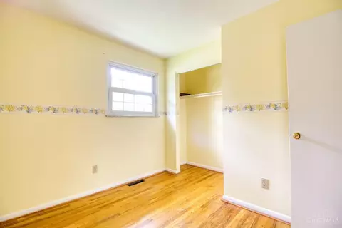 Bedroom - 1667 Clemson Cir, Cincinnati, OH 45255 photo 4 of 10