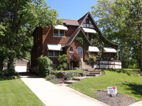4308 Schulte Dr, Cincinnati, OH 45205