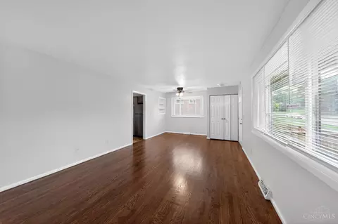 Living - 171 Brookhaven Ave, Woodlawn, OH 45215 photo 3 of 3