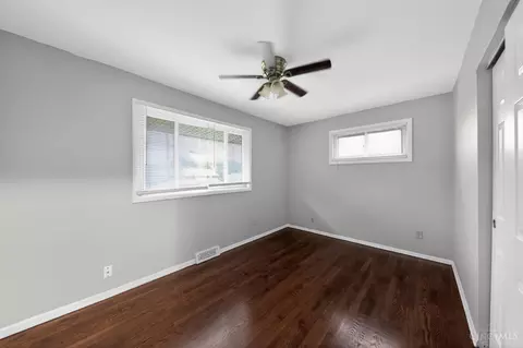 Bedroom - 171 Brookhaven Ave, Woodlawn, OH 45215 photo 2 of 5
