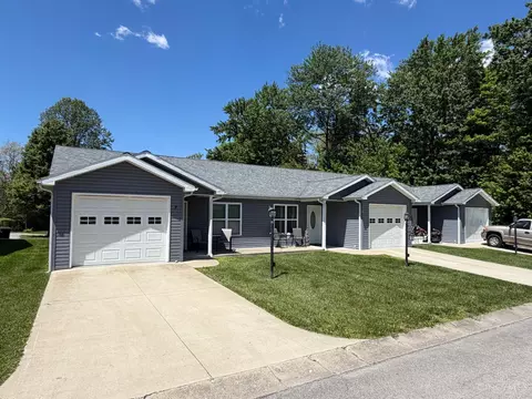 112 Taylor Ct, Hillsboro, OH 45133