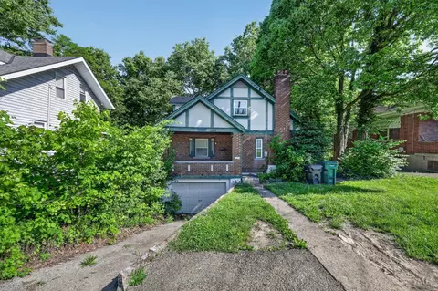 2484 Montana Ave, Cincinnati, OH 45211
