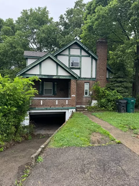 2484 Montana Ave, Cincinnati, OH 45211