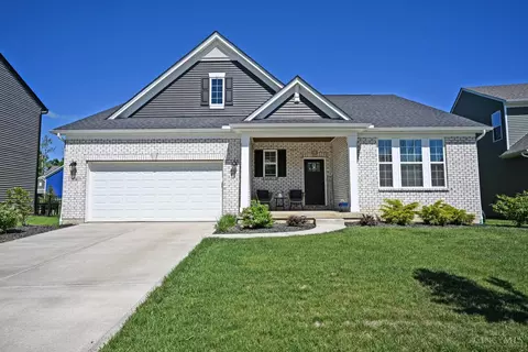 976 Crestpoint Ct, Cincinnati, OH 45245