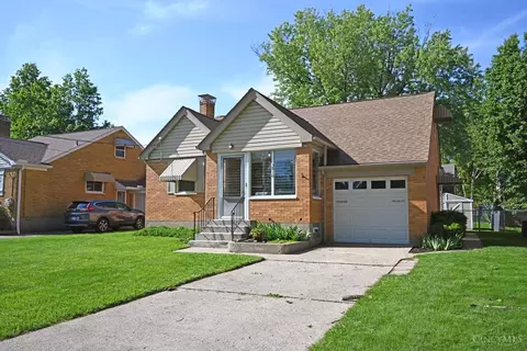3810 Broadlawn Cir, Silverton, OH 45236
