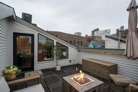 Exterior - 1008 Elm St, Cincinnati, OH 45202 photo 2 of 7