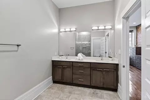 Bath - 1008 Elm St, Cincinnati, OH 45202 photo 1 of 3