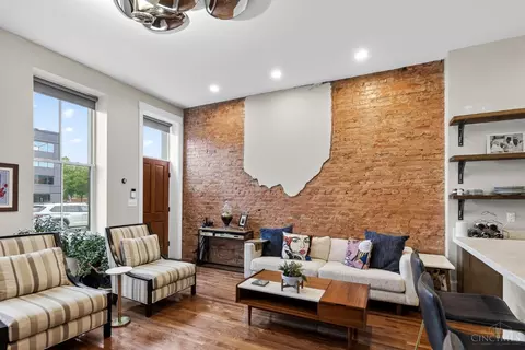 Living - 1008 Elm St, Cincinnati, OH 45202 photo 1 of 3