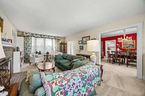 Living - 3518 Cornell Pl, Cincinnati, OH 45220 photo 1 of 5