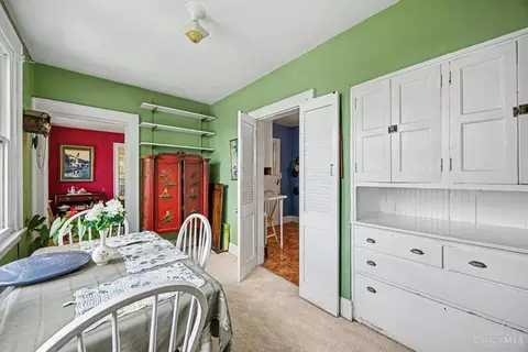 Dining - 3518 Cornell Pl, Cincinnati, OH 45220 photo 4 of 5