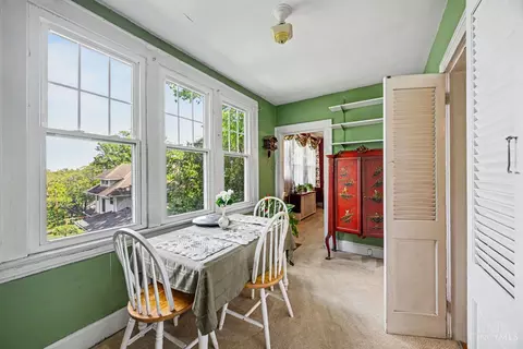 Dining - 3518 Cornell Pl, Cincinnati, OH 45220 photo 3 of 5