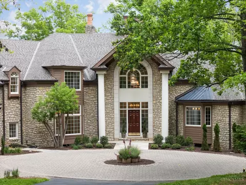 8690 Hopewell Rd, Cincinnati, OH 45242