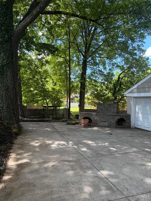 Exterior - 5449 Sidney Rd, Cincinnati, OH 45238 photo 3 of 4