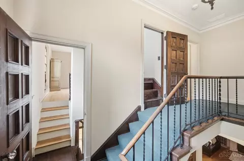 Entry Way - 133 D St, Hamilton, OH 45013 photo 8 of 14