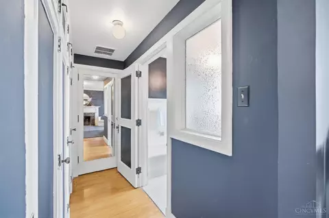 Entry Way - 133 D St, Hamilton, OH 45013 photo 6 of 14