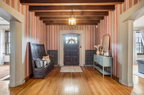 Entry Way - 133 D St, Hamilton, OH 45013 photo 1 of 14