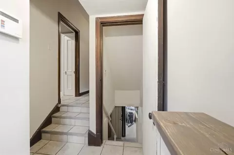 Entry Way - 133 D St, Hamilton, OH 45013 photo 14 of 14