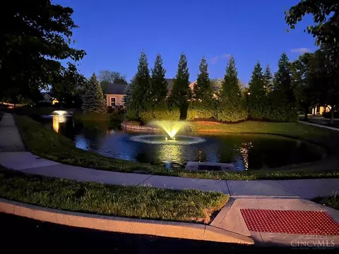 8703 Park Place Cir, West Chester, OH 45069