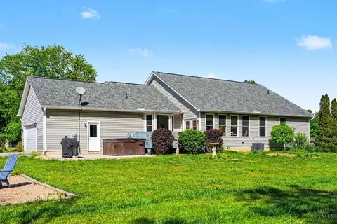 Exterior - 3920 Pine View Dr, Williamsburg, OH 45176 photo 8 of 8