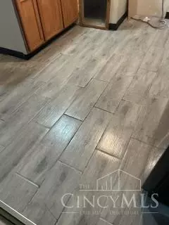 Entry Way - 3129 Durrell, Cincinnati, OH 45207 photo 3 of 3