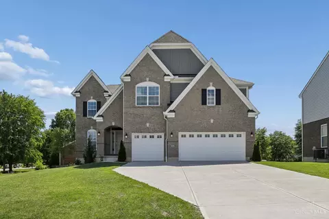 8201 Stone Dr, West Chester, OH 45241