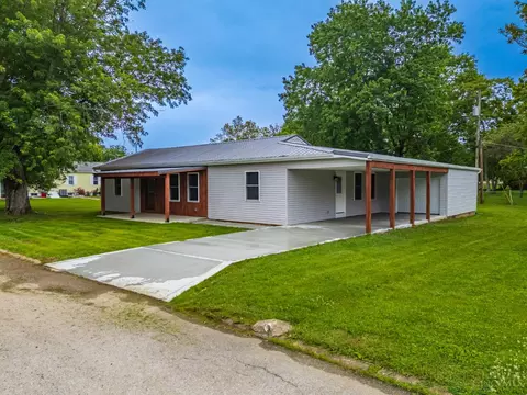224 High St, Peebles, OH 45660