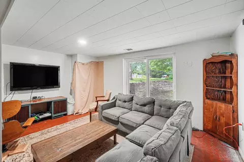 Living - 604 Neptune Way, Cincinnati, OH 45244 photo 1 of 1