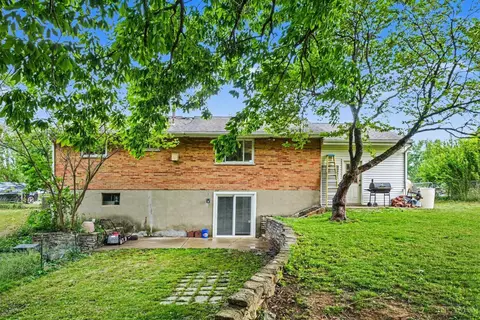 Exterior - 604 Neptune Way, Cincinnati, OH 45244 photo 3 of 4